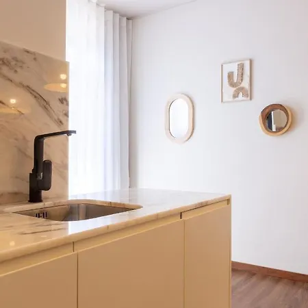 Orm- Flores Apartament