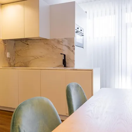 Apartament Orm- Flores *