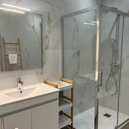 Orm- Flores Apartament